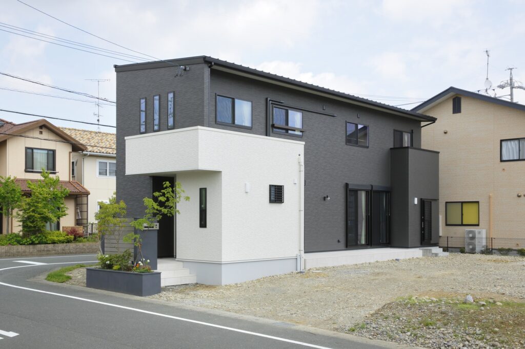 モダンテイストでシックなお家