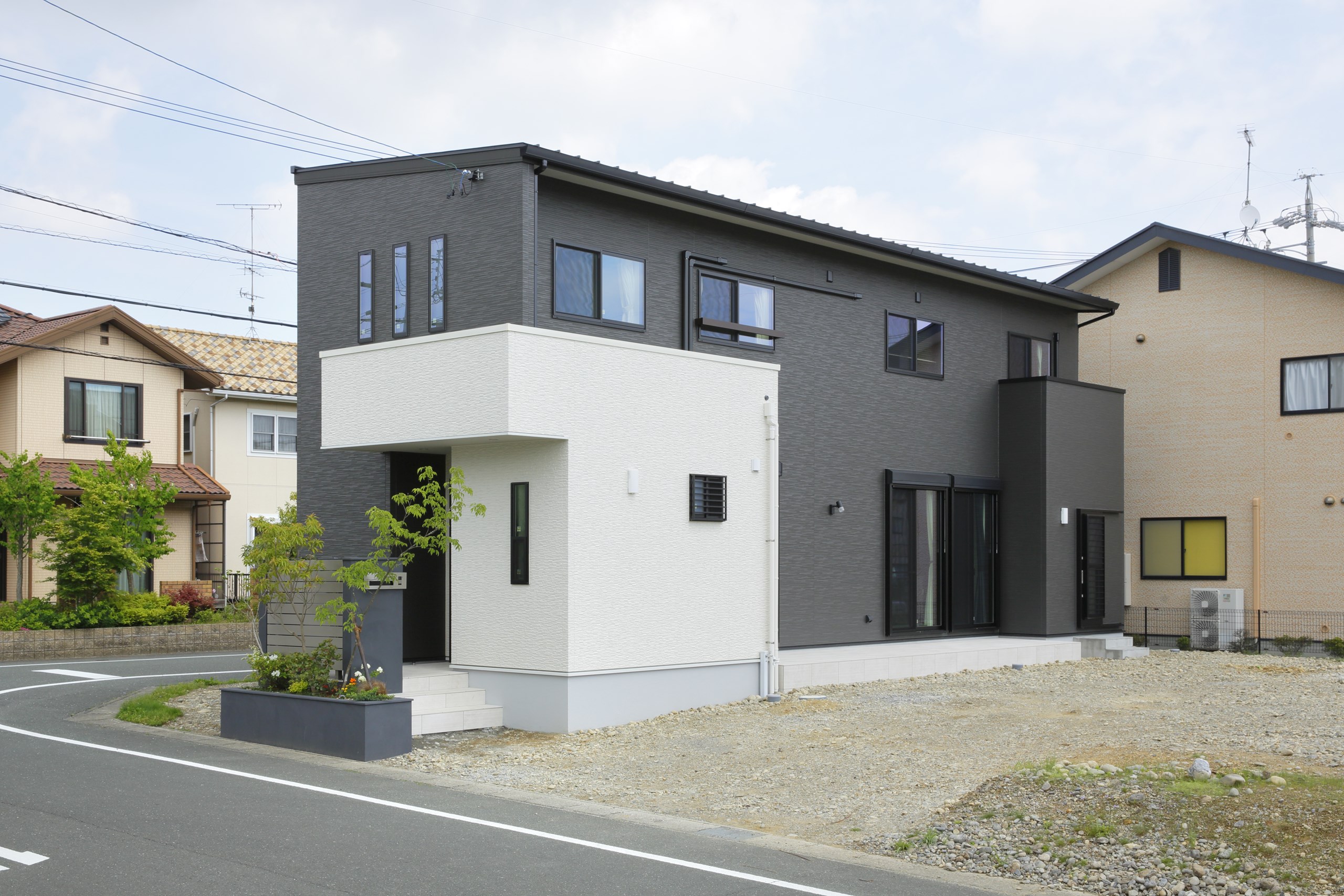 モダンテイストでシックなお家