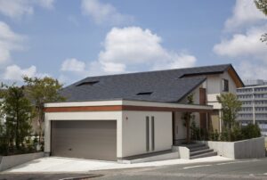 ガレージ付き＆大屋根の家