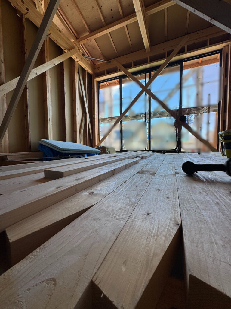 床が貼られている注文住宅