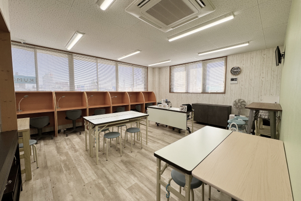 学習塾の勉強スペース