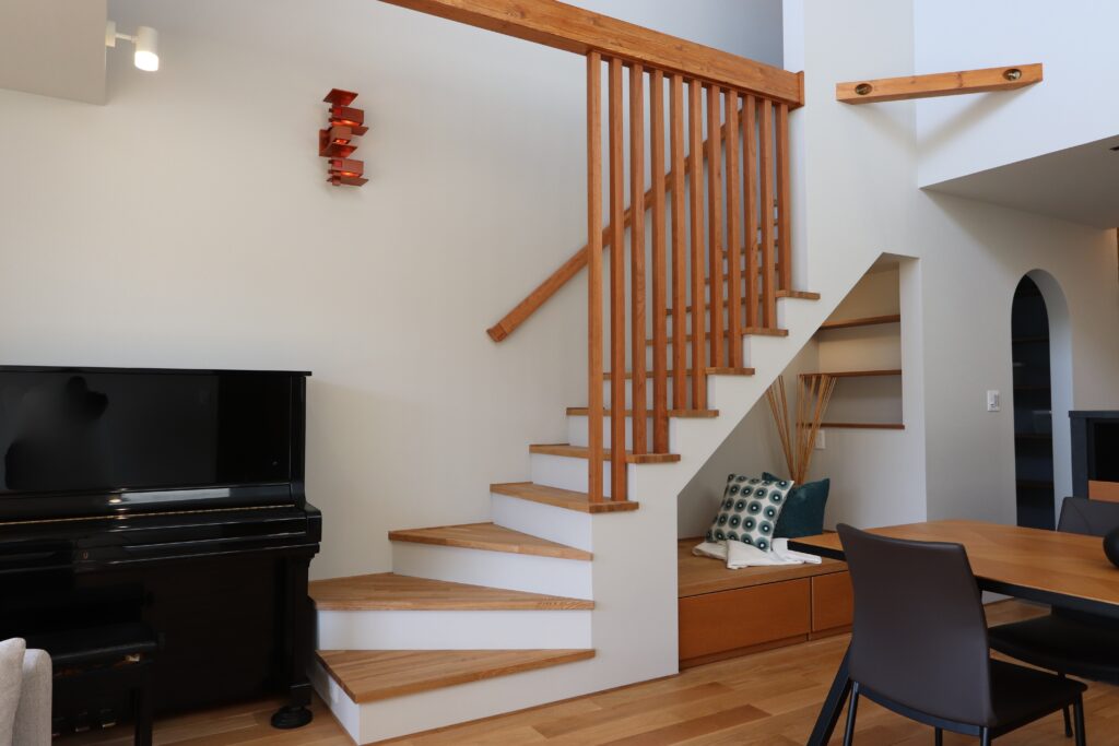 階段に設置された格子