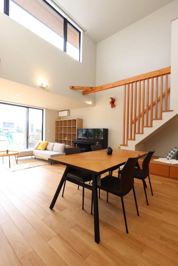 木のぬくもり感じるリビング