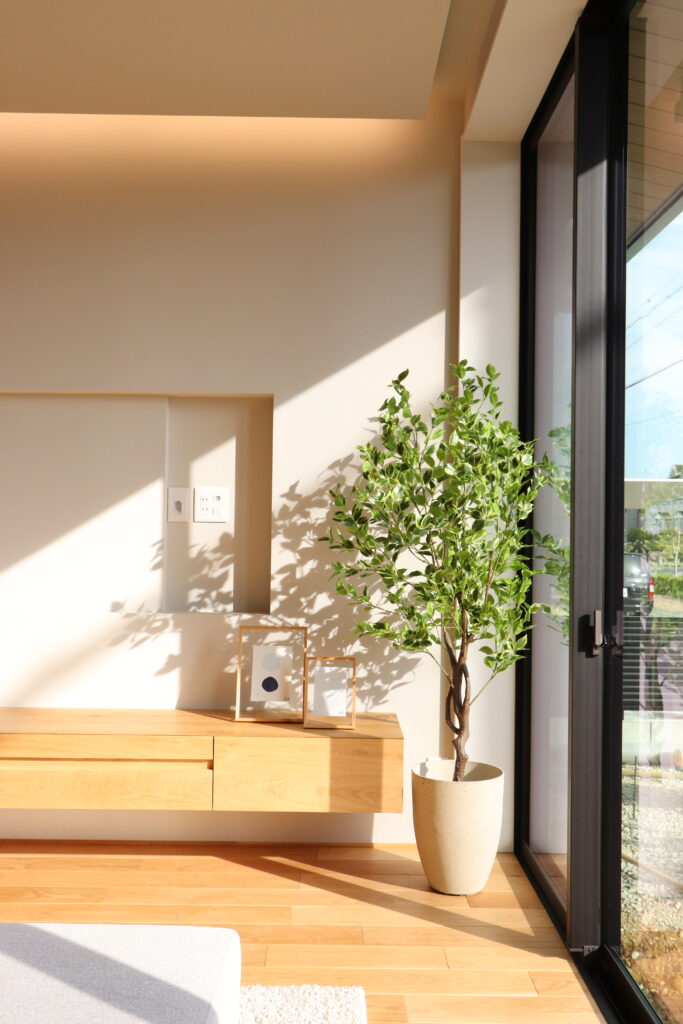 日差しが差し込むリビング