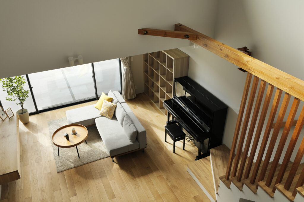 １階と２階がつながる吹き抜けリビング