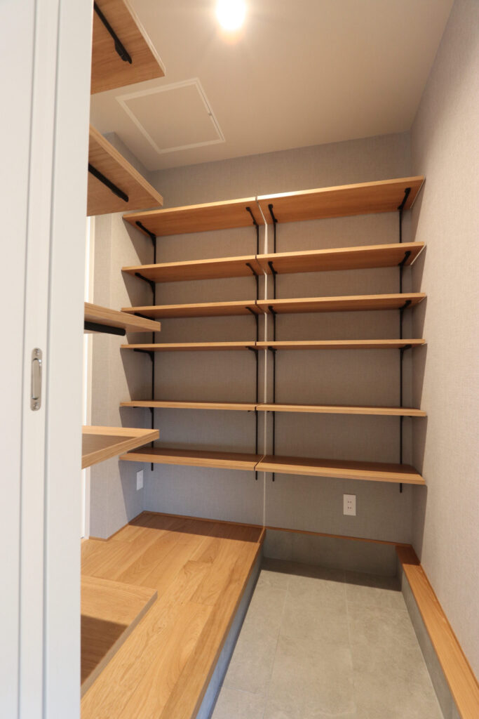 玄関横の土間スペース