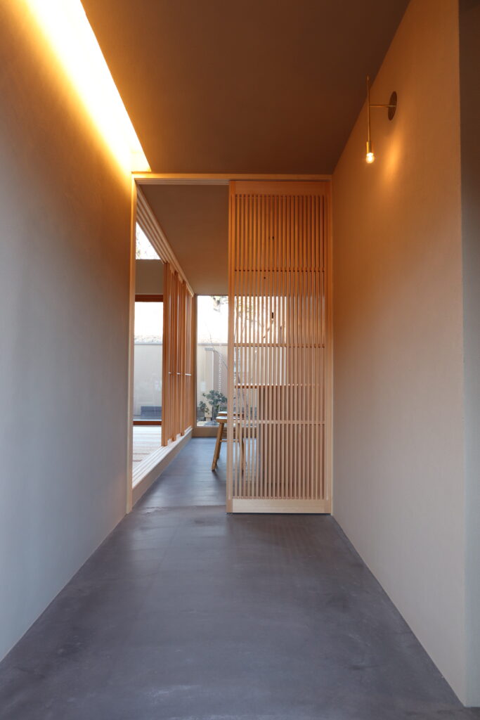 格子が綺麗な玄関