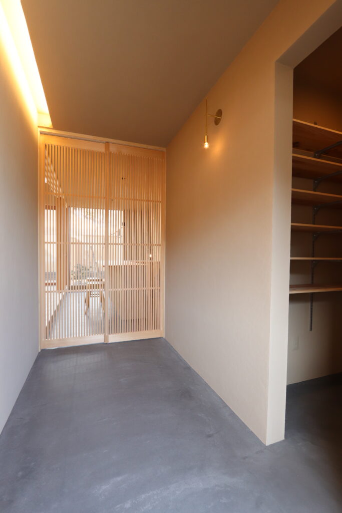 格子が美しい玄関