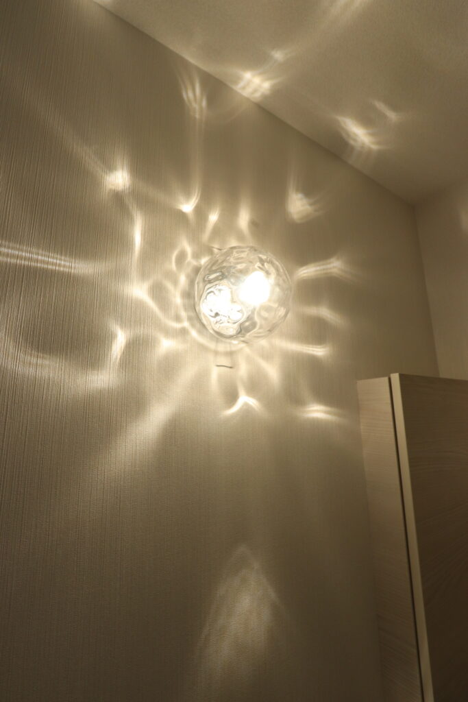 陰影が美しい照明（オーデック OB25519LR）